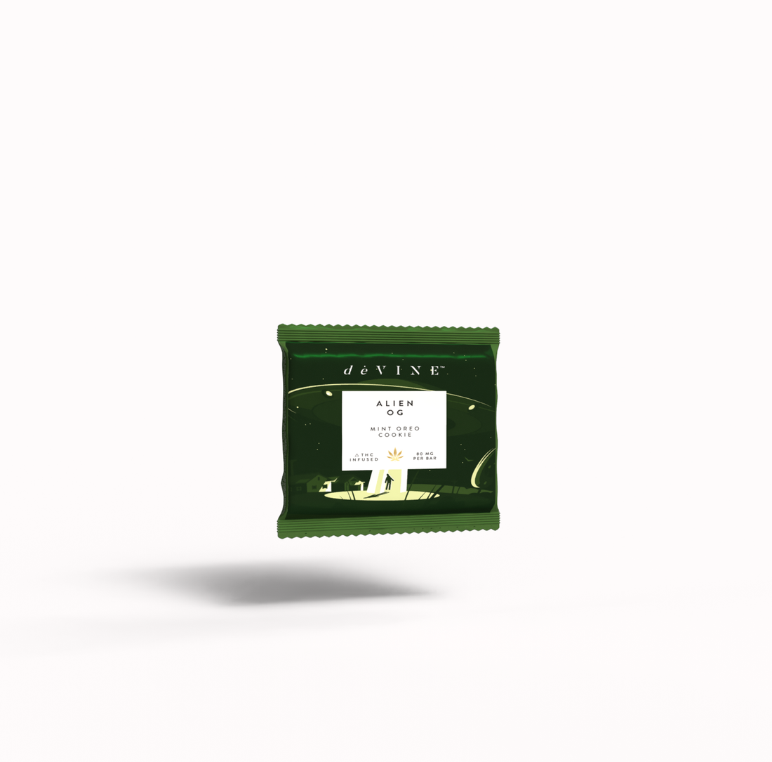 deVINE 80mg D9 Chocolates - Alien OG - Mint Oreo Cookie