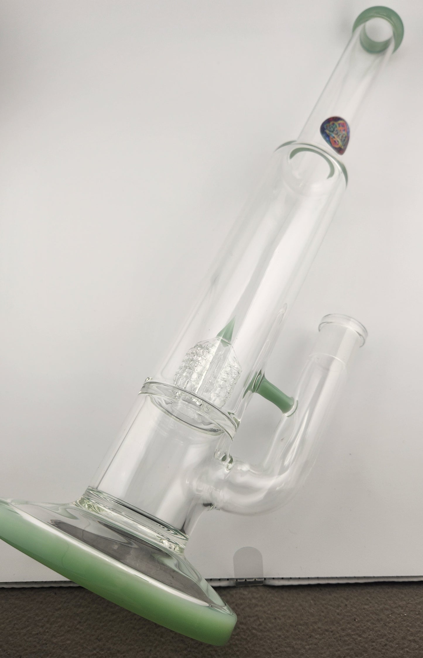Color Accent Gilded Perc Straight Tube Rig